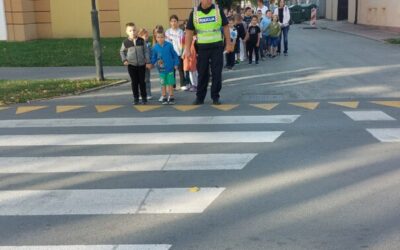 PROMETNI POLICAJAC POSJETIO UČENIKE PRVIH RAZREDA