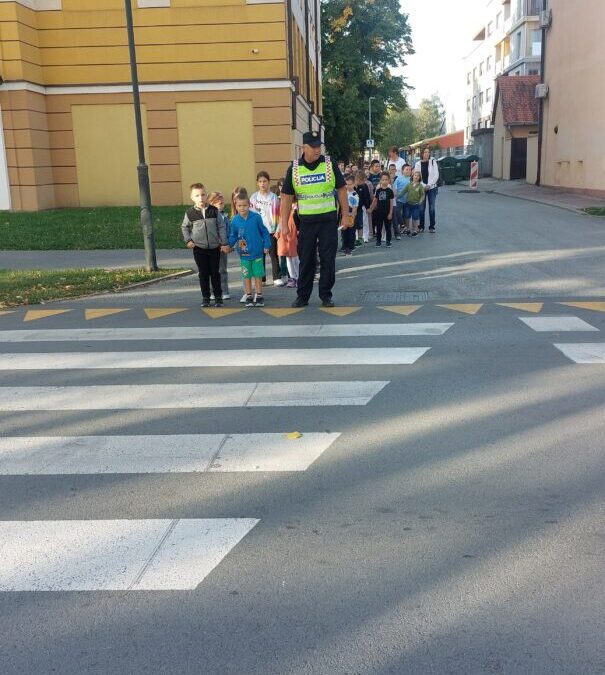 PROMETNI POLICAJAC POSJETIO UČENIKE PRVIH RAZREDA