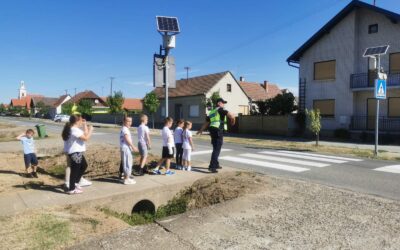 PROMETNI POLICAJCI U ŠKOLI U IVANOVCIMA